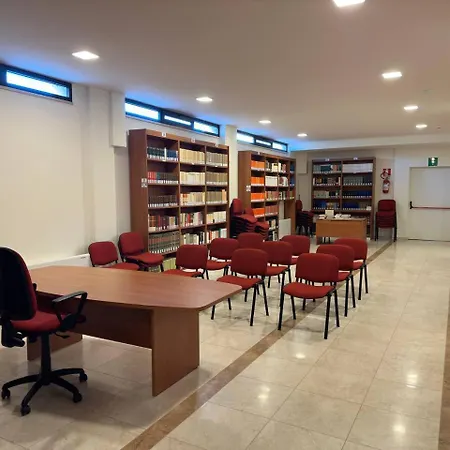 Casa Di Ospitalita Religiosa San Francesco D'assisi - Ba * Bari