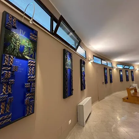 Casa Di Ospitalità Religiosa San Francesco D'assisi - Ba Hotel *