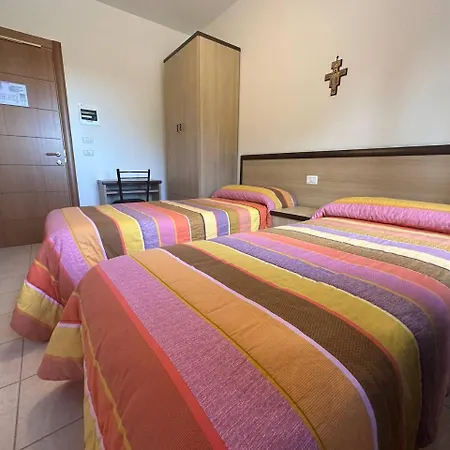 Casa Di Ospitalità Religiosa San Francesco D'assisi - Ba Hotel